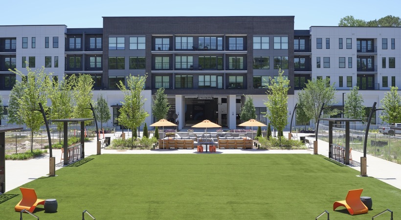 Front courtyard 